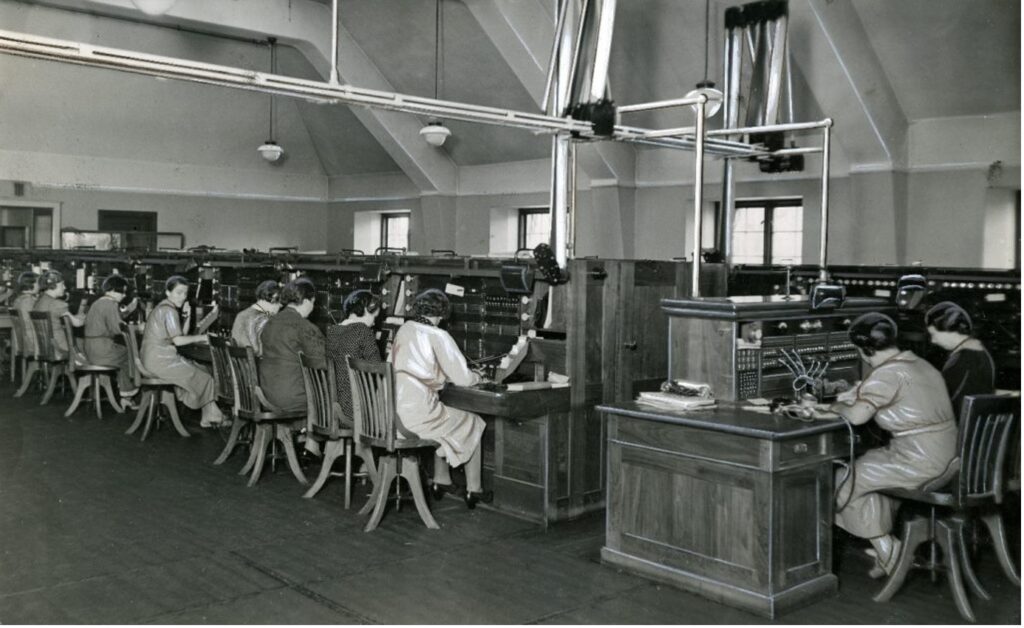 Telegraf og telefonsentral foto Arbeiderbevegelsens arkiv